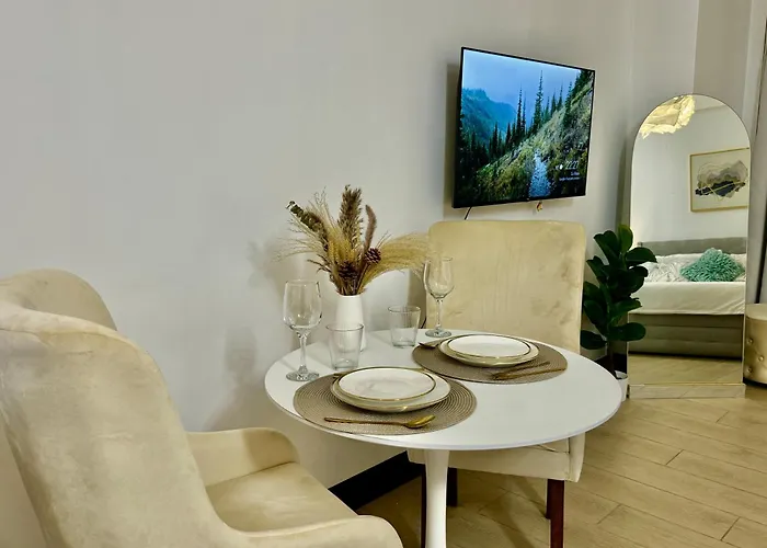 Bell Place At Venice Luxury Mckinley Hill * 马尼拉